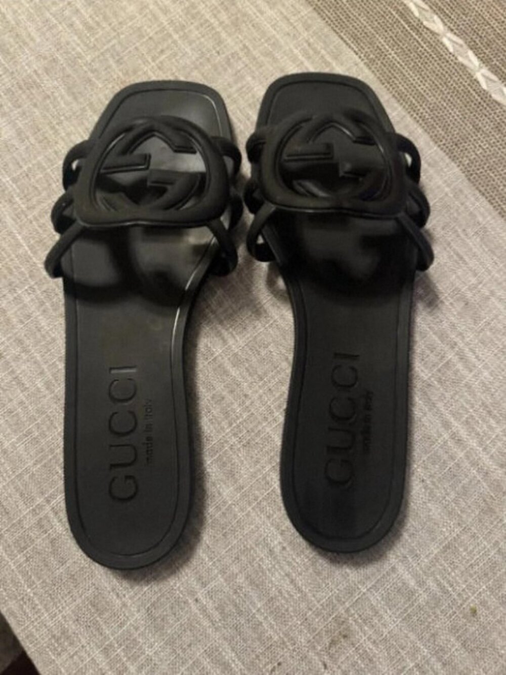 Gucci Black Interlocking G Slide Sandals - Picture 2 of 5